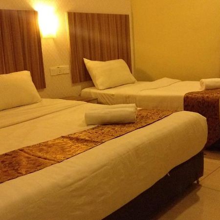 101 Lake View Hotel Puchong Exterior foto